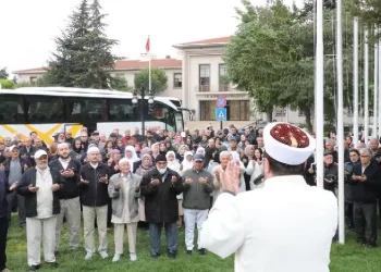 Kırklareli'nde Hac yolcuları uğurlandı