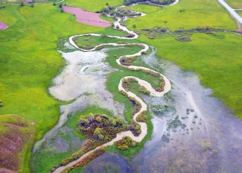 Güzeldere menderesleri mest ediyor