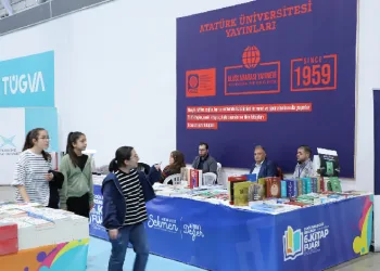Atatürk Üniversitesi yayınevi, ziyaretçilerini ağırlıyor