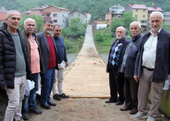 Çayın ayırdığı köyleri, köprü birleştiriyor