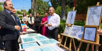 Vali Pehlivan, el sanatları sergisini gezdi