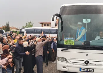 Karaman'dan ilk hac kafilesi uğurlandı