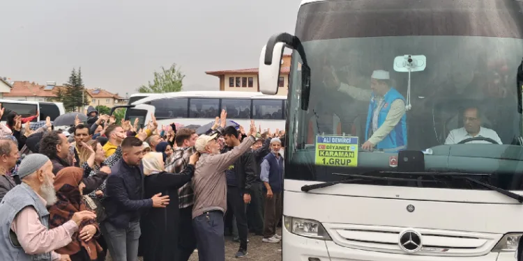 Karaman'dan ilk hac kafilesi uğurlandı