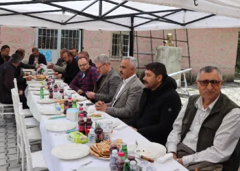 Muhtardan tanıtım atağı