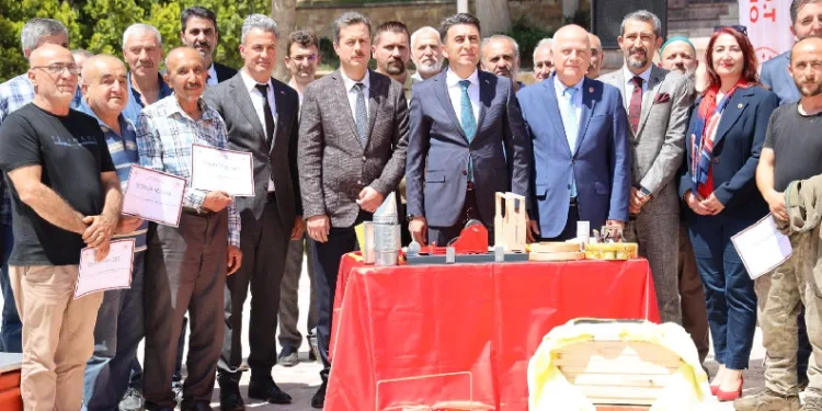 Bilecik’te 233 ton bal hasadı bekleniyor