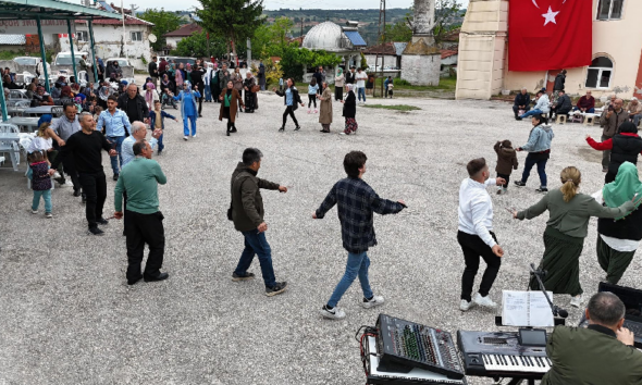 Okluca Köyü'ndeki Hıdrellez kutlamaları