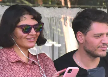 Göksel genç aşkıyla barıştı!