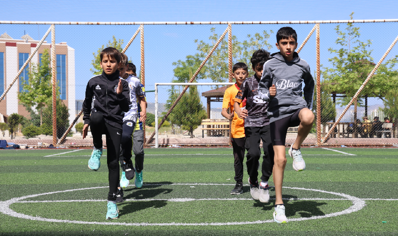 "Çocuklar kötü alışkanlıklar yerine spora yönlendirilmeli"