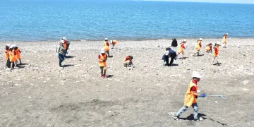 Çocuklar büyüklerine örnek oldu