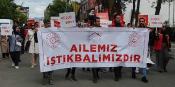Bingöl’de ‘Aile istikbalimizdir’ yürüyüşü