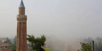 Turizm kentini sis yuttu