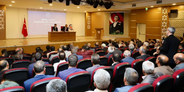 Hamdi Usta, muhtarlarla bir araya geldi