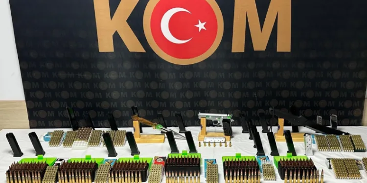 Kastamonu’da 16 adrese operasyon