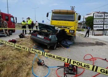 Balıkesir- İzmir yolunda trafik kazası: 3 ölü