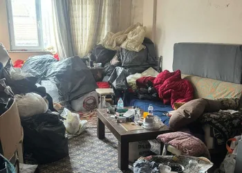 Bursa'da satın aldığı ev çöp ev çıktı