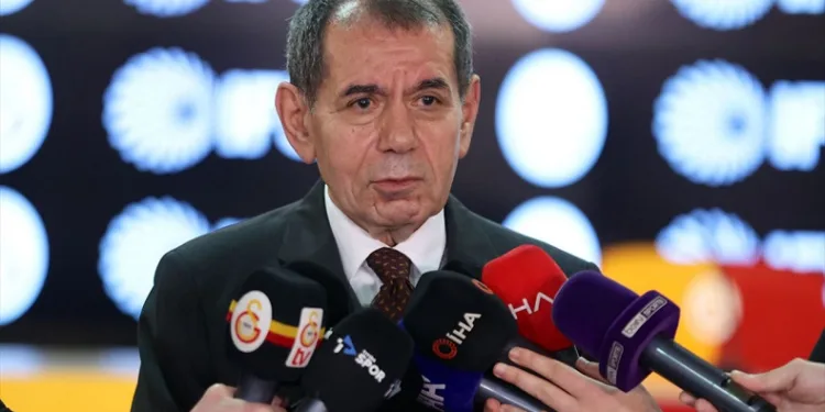 Galatasaray Başkanı Dursun Özbek’ten Ali Koç’a: “Cesaretin varsa gel, buradayım”