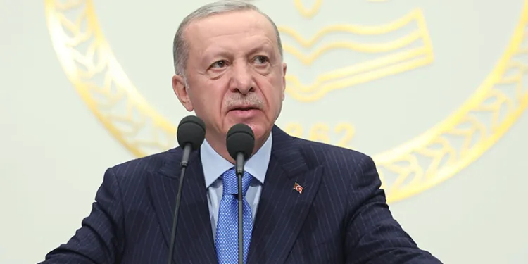 Erdoğan: Darbe anayasasından kurtulmak milli görevdir