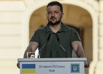 Rusya, Zelenskiy’i arananlar listesine aldı