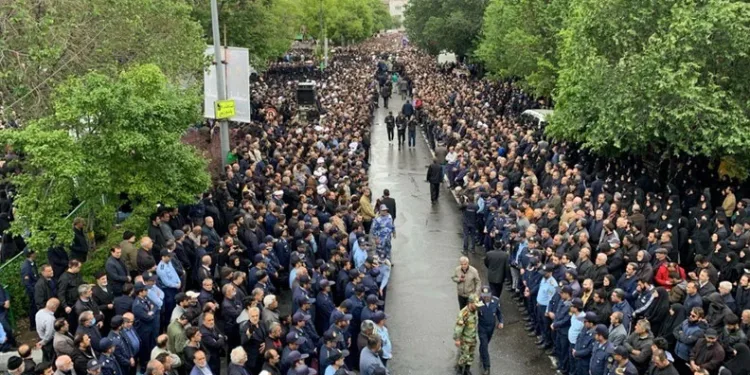 İran halkı Reisi’ye veda ediyor