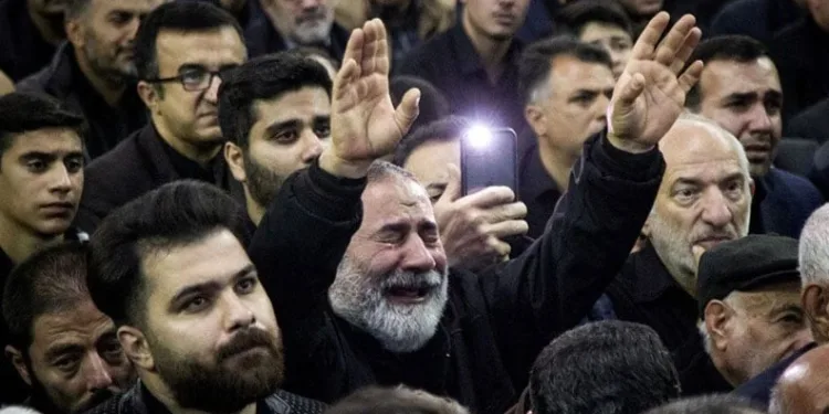 İran halkı Reisi’ye veda ediyor