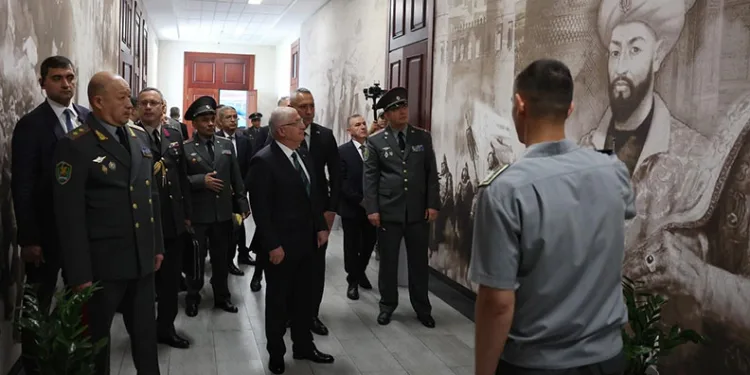 Bakan Güler, Özbekistan Savunma Bakanı Kurbanov ile görüştü