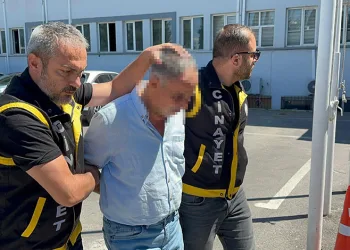 Bursa’da eşini ve taksi şoförünü vuran koca tutuklandı