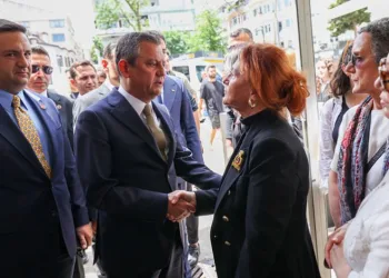 Özgür Özel, Can Kıraç’ın cenazesine katıldı