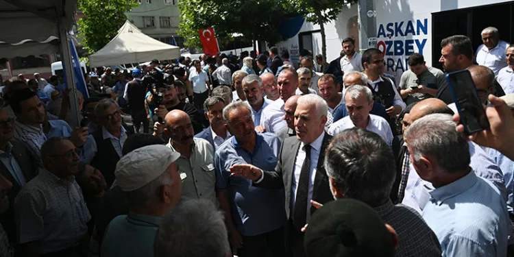 Bozbey makamını Büyükorhan’a taşıdı