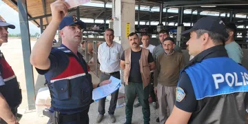 Bursa jandarmasından kurban satıcılarına sahte para uyarısı