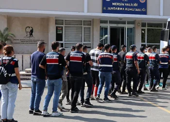 Terör operasyonunda 12 gözaltı