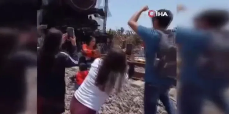 Meksika’da selfie çeken kadın trenin çarpması sonucu öldü