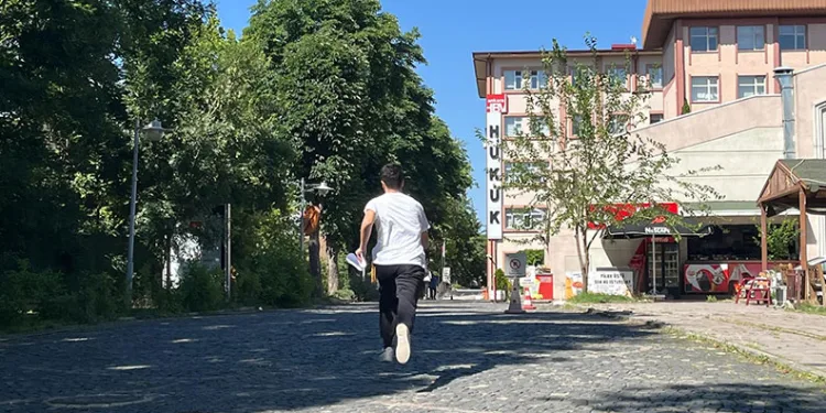YKS’nin son oturumu YDT başladı