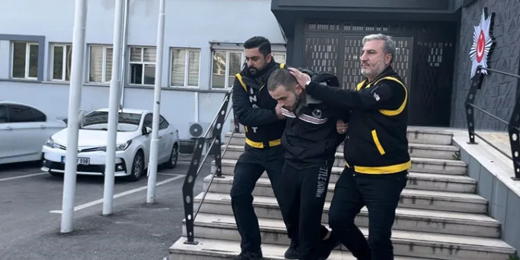 Bursa’da babasını tüfekle öldüren şahsın yargılanmasına başlandı