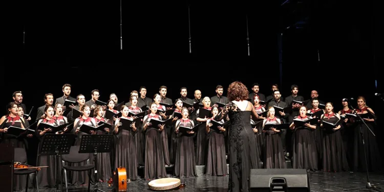 Nâzım Hikmet eserleri ile anıldı