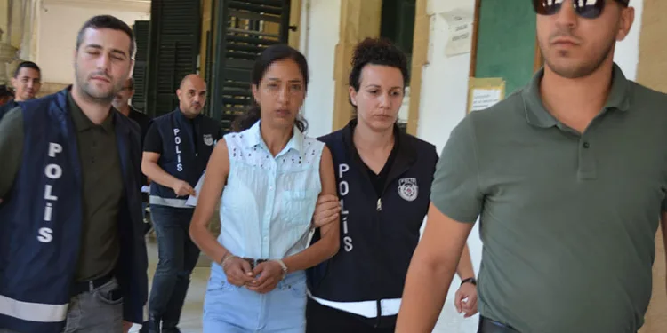 Oğlunu boğarak öldürmeye çalışan anne tutuklandı