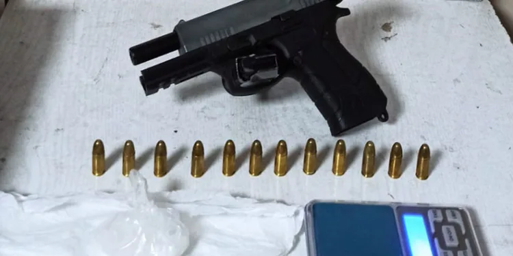 Suç makinelerinin uyuşturucu partisine polis baskını: 8 gözaltı