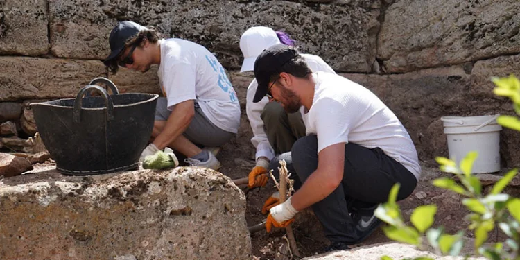 Gönüllü arkeologlar Ankara tarihinin izlerini sürüyor