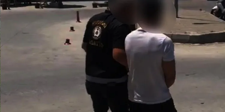 Aranan şahıs metruk binada yakalandı