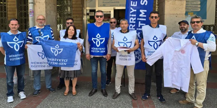 Bursa’da eğitim çalışanlarının hakları için mücadele sürüyor