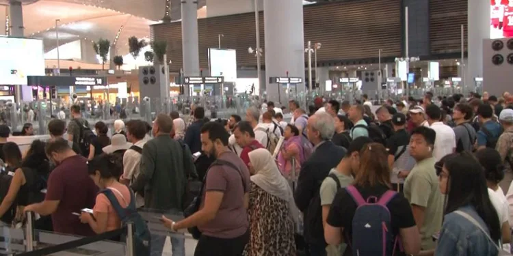 İstanbul Havalimanı’nda bayram yoğunluğu
