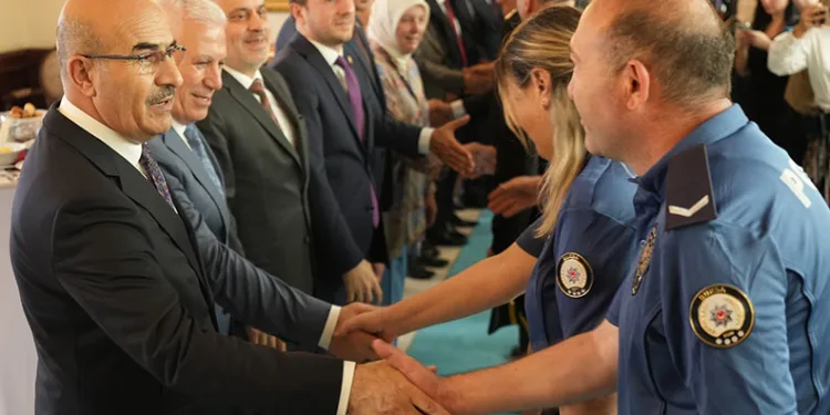 Bursa protokolü bayramlaştı
