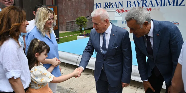 Mustafa Bozbey, Büyükşehir ailesiyle bayramlaştı
