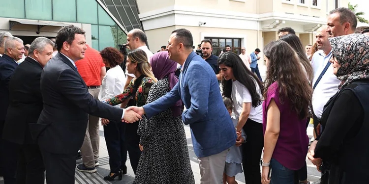 Erkan Aydın personel ile bayramlaştı