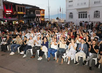 Nazım Hikmet Mudanya’da şarkılarla anıldı