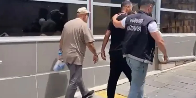 Kütahya’da uyuşturucu ticaretine 2 tutuklama