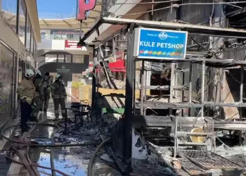 Avcılar’da çıkan yangında faciadan dönüldü