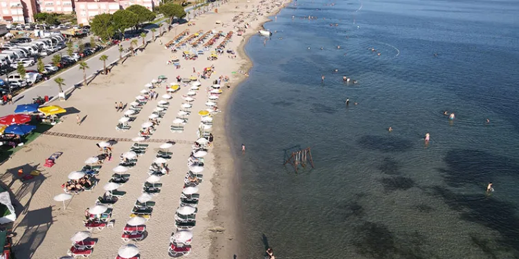 Erdek’te bayramı tatili yoğunluğu