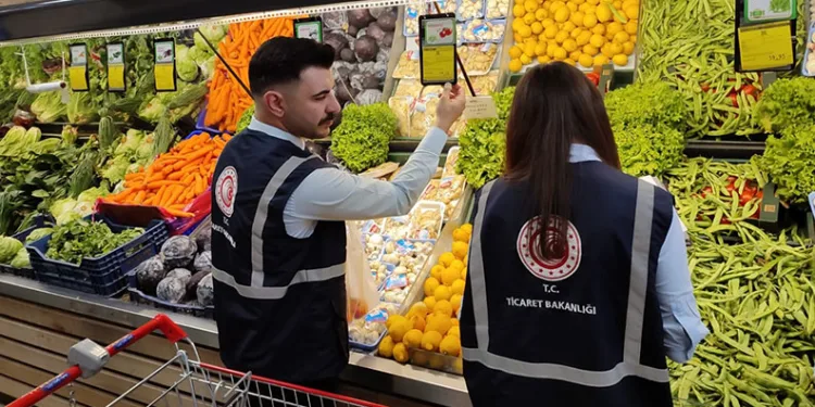 Bayram öncesi marketlerde denetim