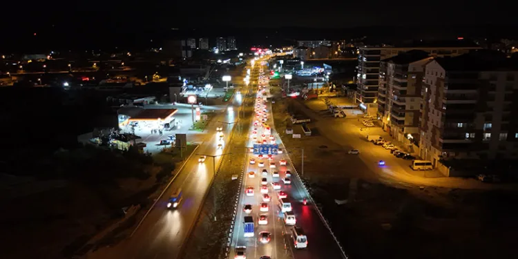 Tatilciler dönüşe geçti