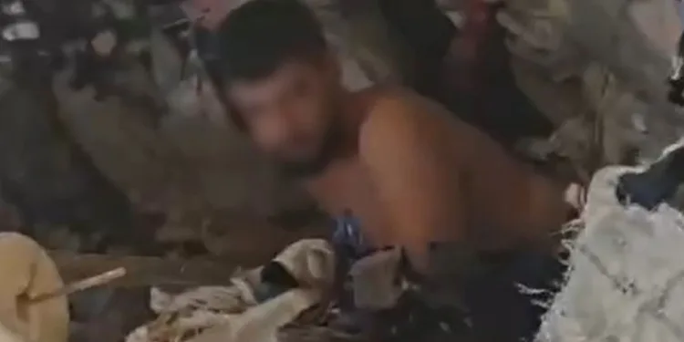 Cezaevi firarisi saklandığı çorap çuvalları arasında yakalandı